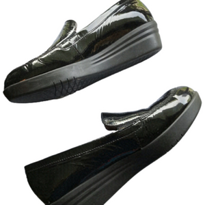 GRUNLAND patent leather loafers with small wedge heel